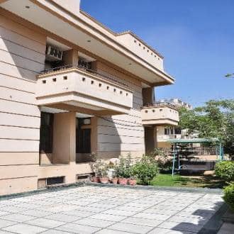 Royal Retreat For The Business Traveler, Gurgaon 3